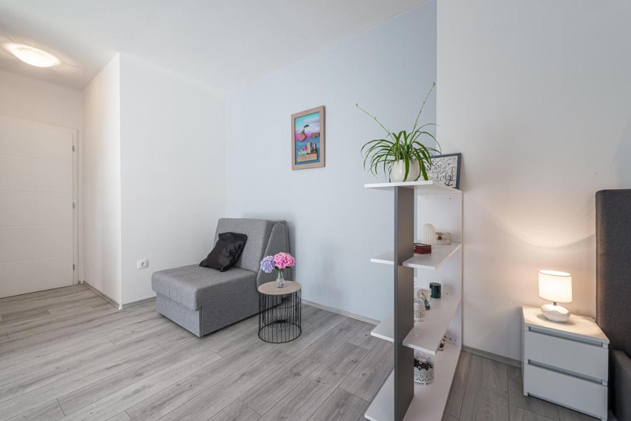 Joyful Place Apartment *